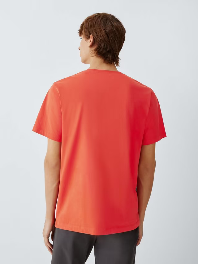Red T-shirt basic